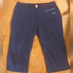 Arc'teryx Capri Navy Hiking Capri pants